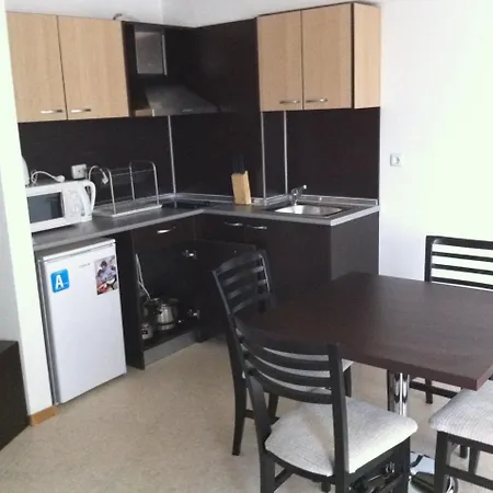 アパート Slaveikov Apartament 80