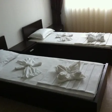 Slaveikov Apartament 80