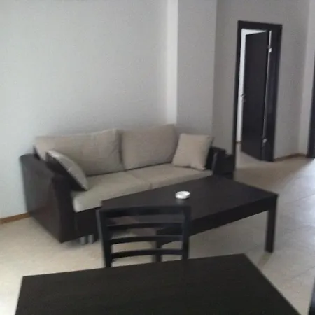 Slaveikov Apartament 80